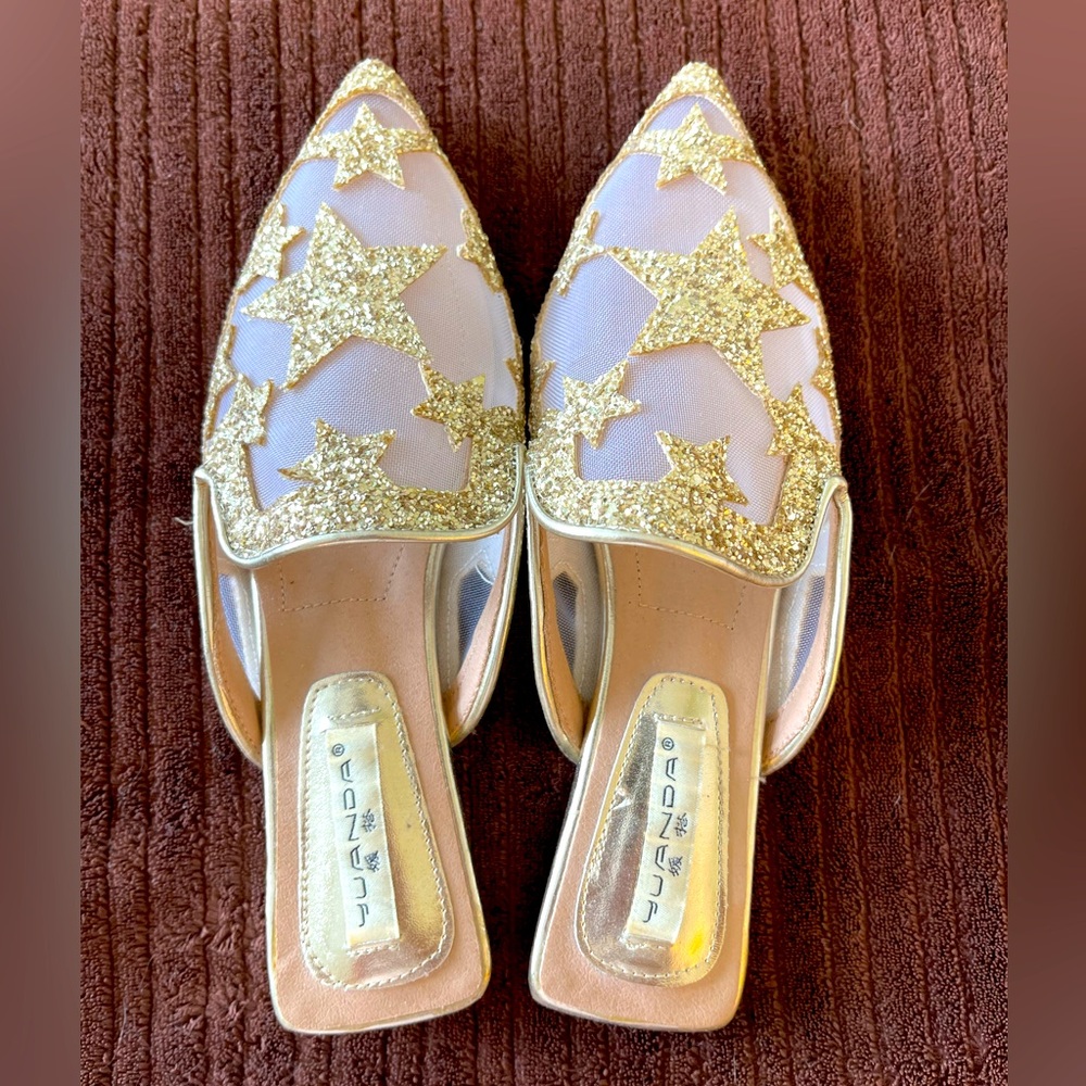 Yuanda shoes-slippers size 6-6.5.  Like new.